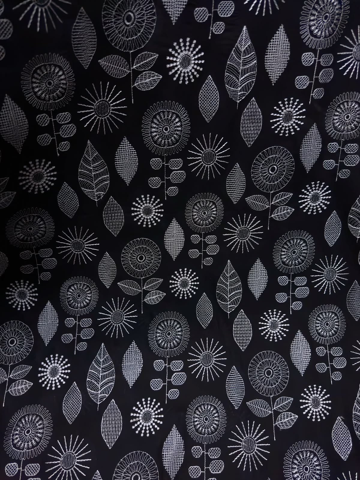 MONOCHROME – view 5
