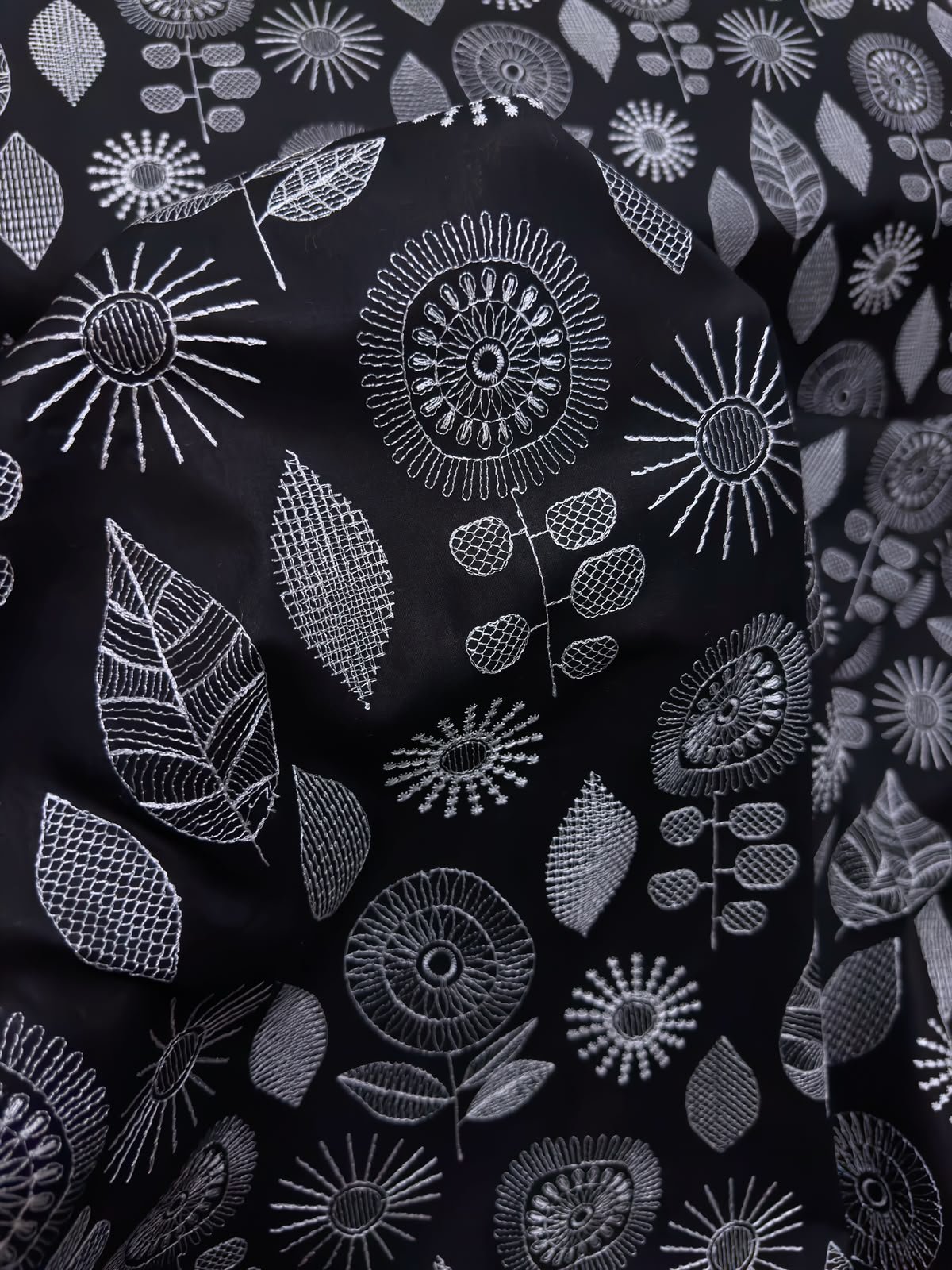 MONOCHROME – view 2