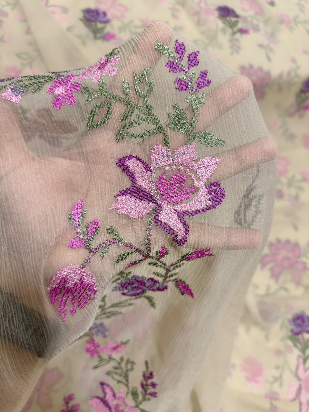 ELEGANCE CROSS STITCH 02 – view 3