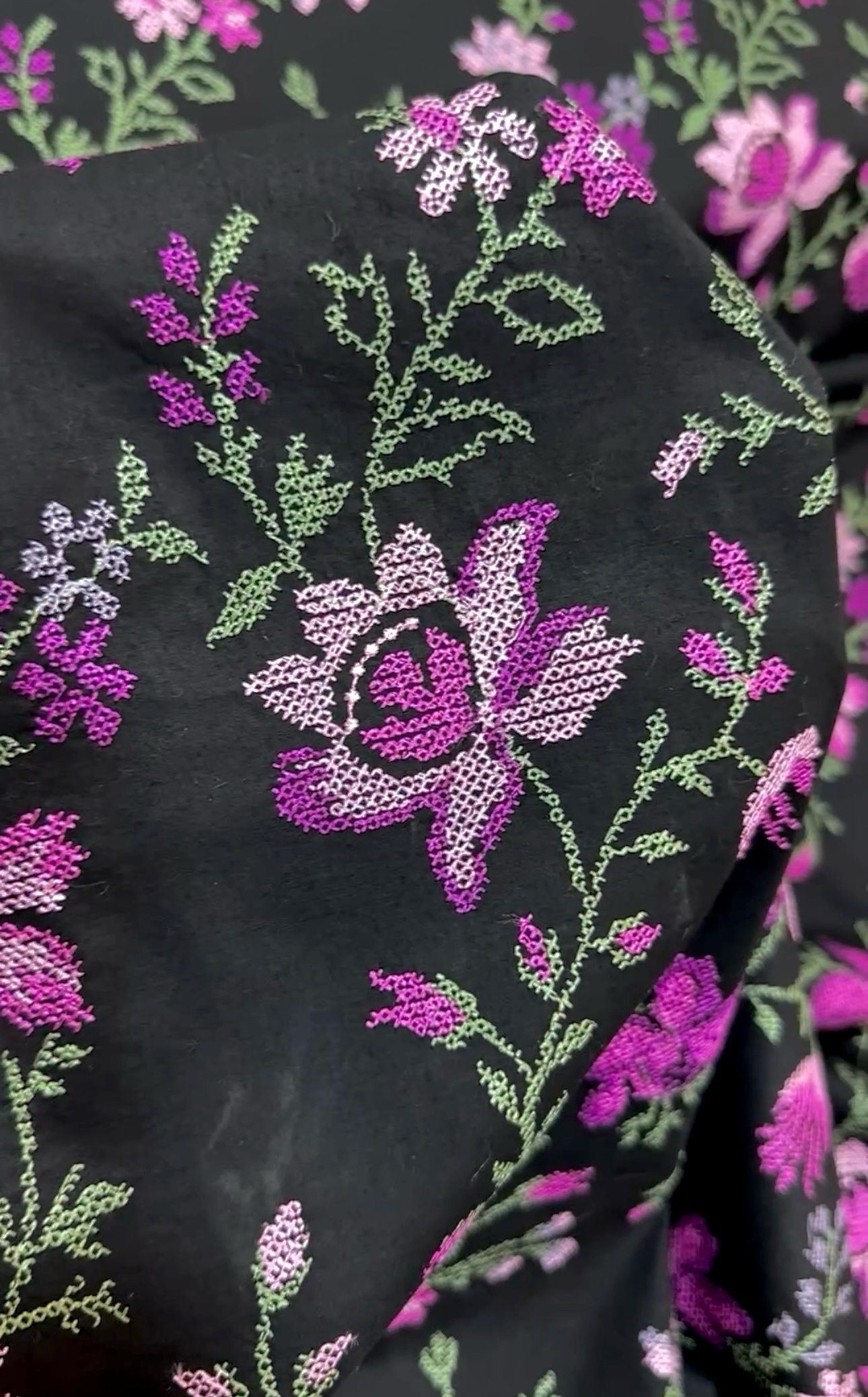ELEGANCE CROSS STITCH 02 – view 2